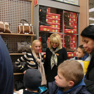2011-10-22 akcja charytatywna Ciepłe buty na zimę 150 par! (9)